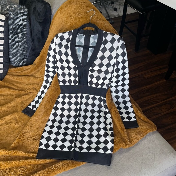 New Balmain Two-Tone Intarsia-Knit Mini Dress - Picture 9 of 17